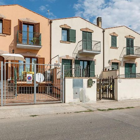 Belvilla By Oyo Casa Santa Giusta บอซา ภายนอก รูปภาพ