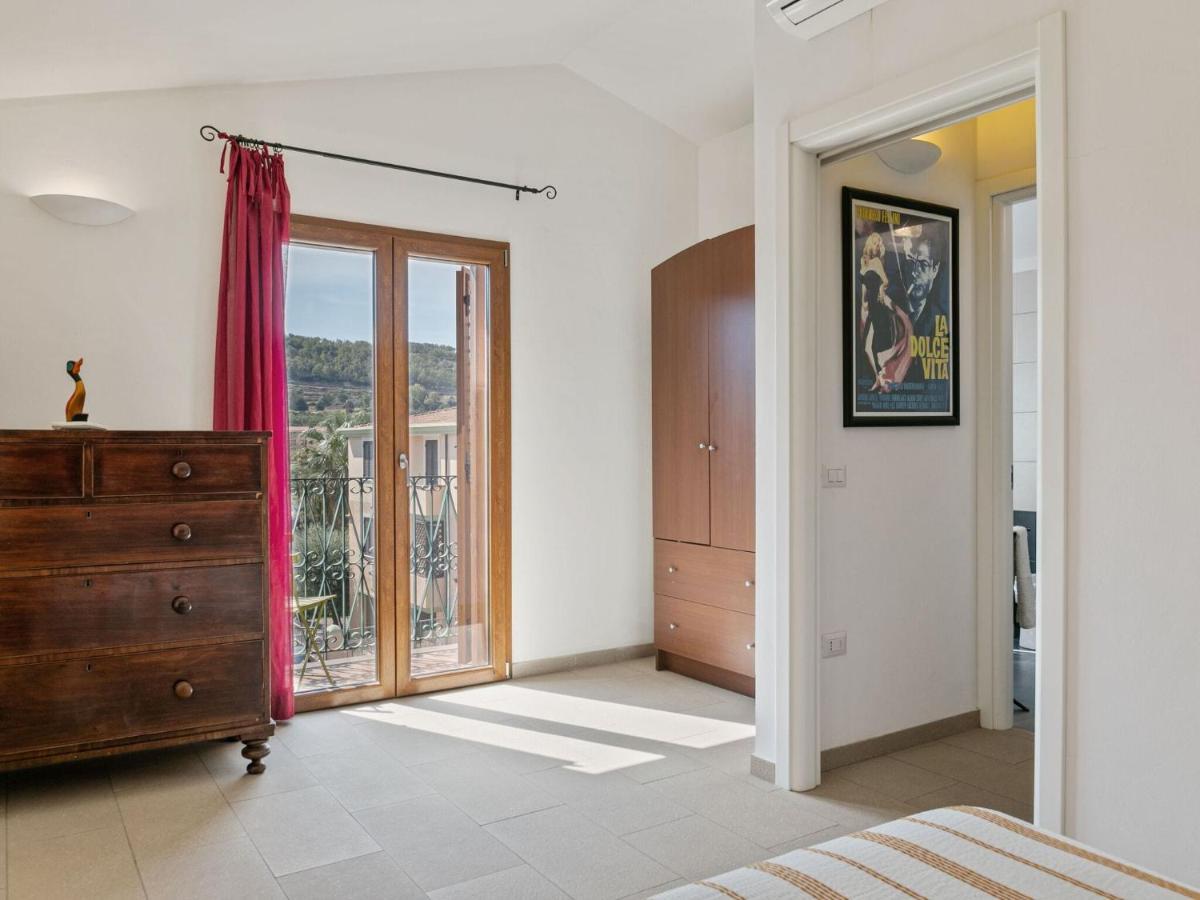 Belvilla By Oyo Casa Santa Giusta บอซา ภายนอก รูปภาพ
